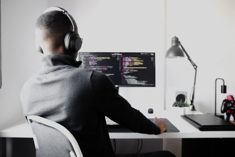 Odoo • Image and Text
